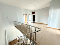 [Reserved] Commercial building, 3-story building (3 units, 2 units), on the new Si Kasem 15 road, starting at Surat Thani