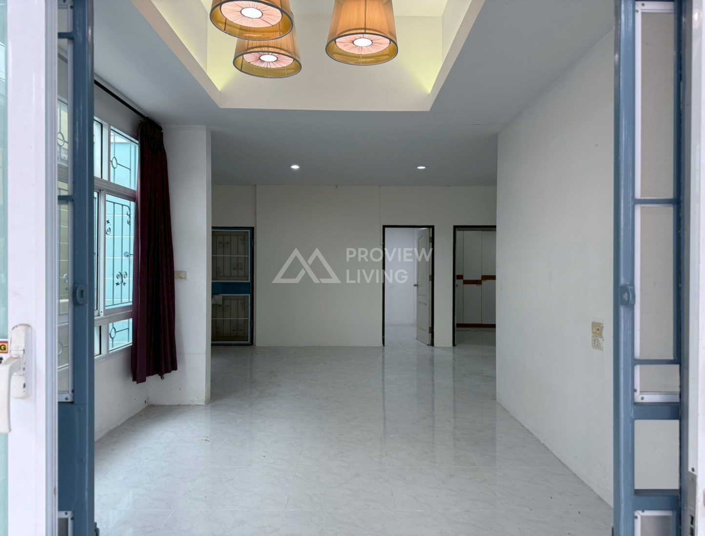 [ขายด่วน] บ้านเดี่ยวหลังใหญ่ 3 ห้องนอน 2 ห้องน้ำ ใกล้โรงพยาบาลสุราษฎร์ฯแถมเฟอร์ครบ พร้อมเข้าอยู่ ราคา 2.2X ล้าน!