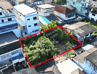 Land for sale, subdivided plots, 53 sq. wah / 2 plots, in the heart of Surat Thani market, 24-meter frontage, near Thaksin Hospital. Price 2.3 million baht.