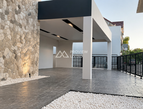 ขายบ้านเดี่ยว Modern Luxury ริมน้ำ หลังใหญ่ พร้อมสระว่ายน้ำ ฟังก์ชันครบครัน ใกล้เซ็นทรัลสุราษฎร์ธานี