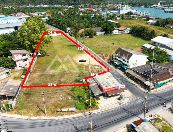 [For Rent] Vacant land, over 2 rai, Tha Muang Intersection, Khanom District, 100,000 / month