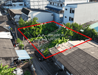 Land for sale, subdivided plots, 53 sq. wah / 2 plots, in the heart of Surat Thani market, 24-meter frontage, near Thaksin Hospital. Price 2.3 million baht.