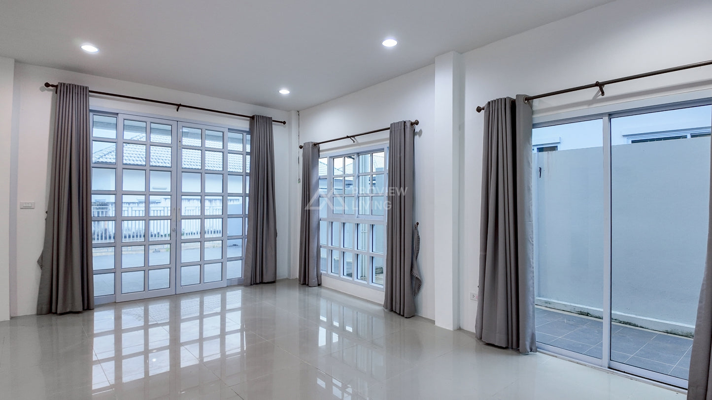 [ขายด่วน] บ้านแฝด โครงการวิลล่าเทมโป้ ซอยโกเตง รีโนเวทครบหิ้วกระเป๋าพร้อมเข้าอยู่ | 33.2 ตร.วา | 2 ห้องนอน 2 ห้องน้ำ 2 จอดรถ