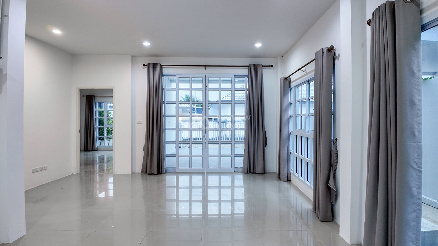 [ขายด่วน] บ้านแฝด โครงการวิลล่าเทมโป้ ซอยโกเตง รีโนเวทครบหิ้วกระเป๋าพร้อมเข้าอยู่ | 33.2 ตร.วา | 2 ห้องนอน 2 ห้องน้ำ 2 จอดรถ