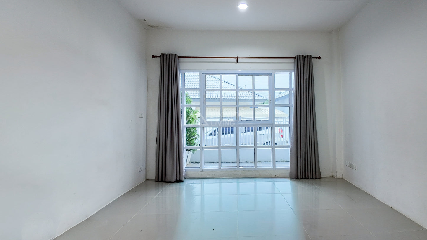 [ขายด่วน] บ้านแฝด โครงการวิลล่าเทมโป้ ซอยโกเตง รีโนเวทครบหิ้วกระเป๋าพร้อมเข้าอยู่ | 33.2 ตร.วา | 2 ห้องนอน 2 ห้องน้ำ 2 จอดรถ