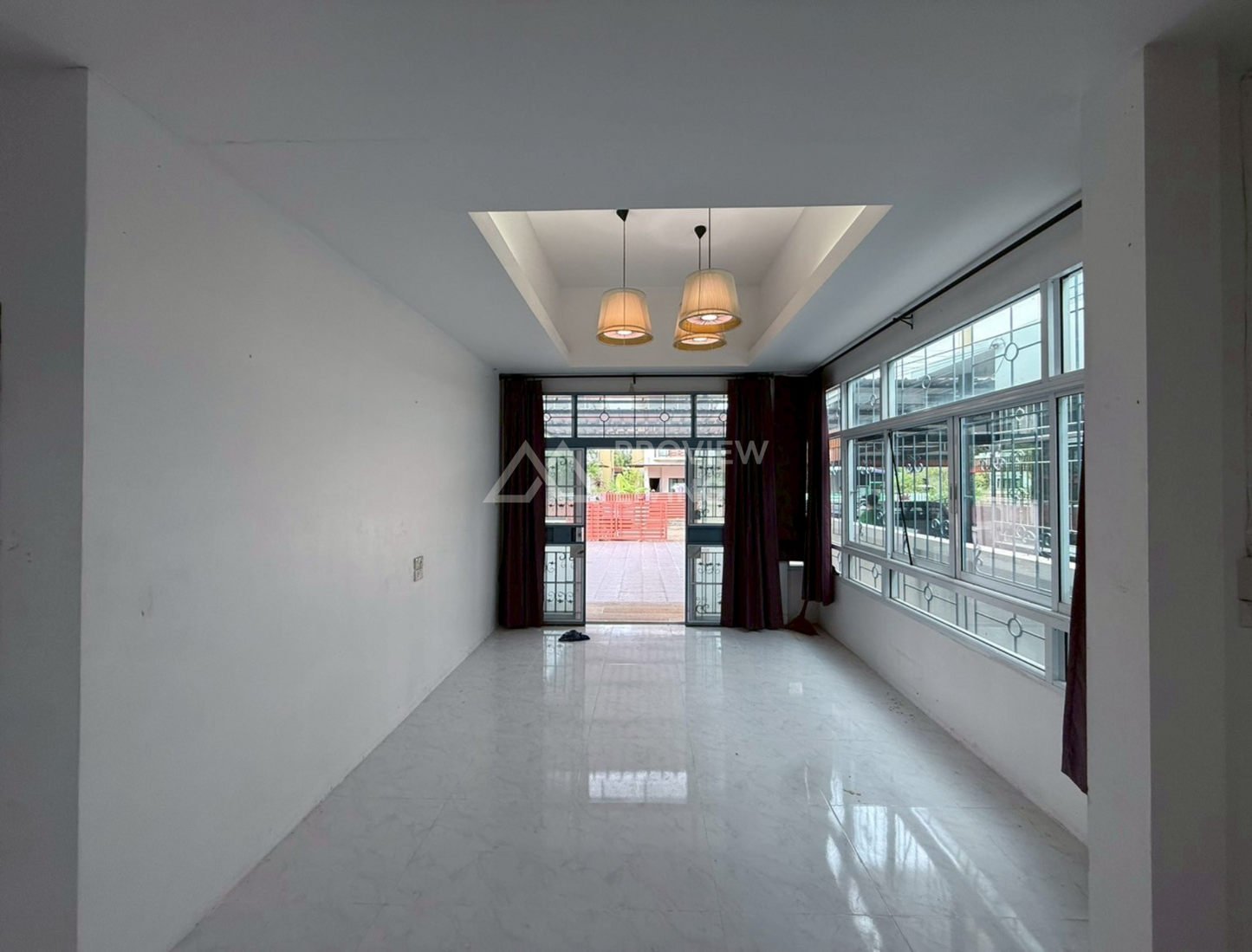 [ขายด่วน] บ้านเดี่ยวหลังใหญ่ 3 ห้องนอน 2 ห้องน้ำ ใกล้โรงพยาบาลสุราษฎร์ฯแถมเฟอร์ครบ พร้อมเข้าอยู่ ราคา 2.2X ล้าน!