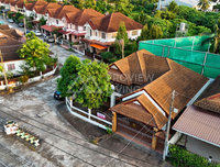 ขายด่วน บ้านเดี่ยวชั้นเดียว สุราษฎร์ธานี หลังมุม ถนนพ่อขุนทะเล หมู่บ้านโกลเด้นท์โฮม ขนาด 69.6 ตร.วา 3 ห้องนอน 2 ห้องน้ำ 2 จอดรถ