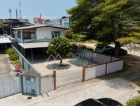 2-story detached house for sale in Soi Phakdi Anusorn 2, opposite Surat Thani City Municipality, for 3.XX million baht.