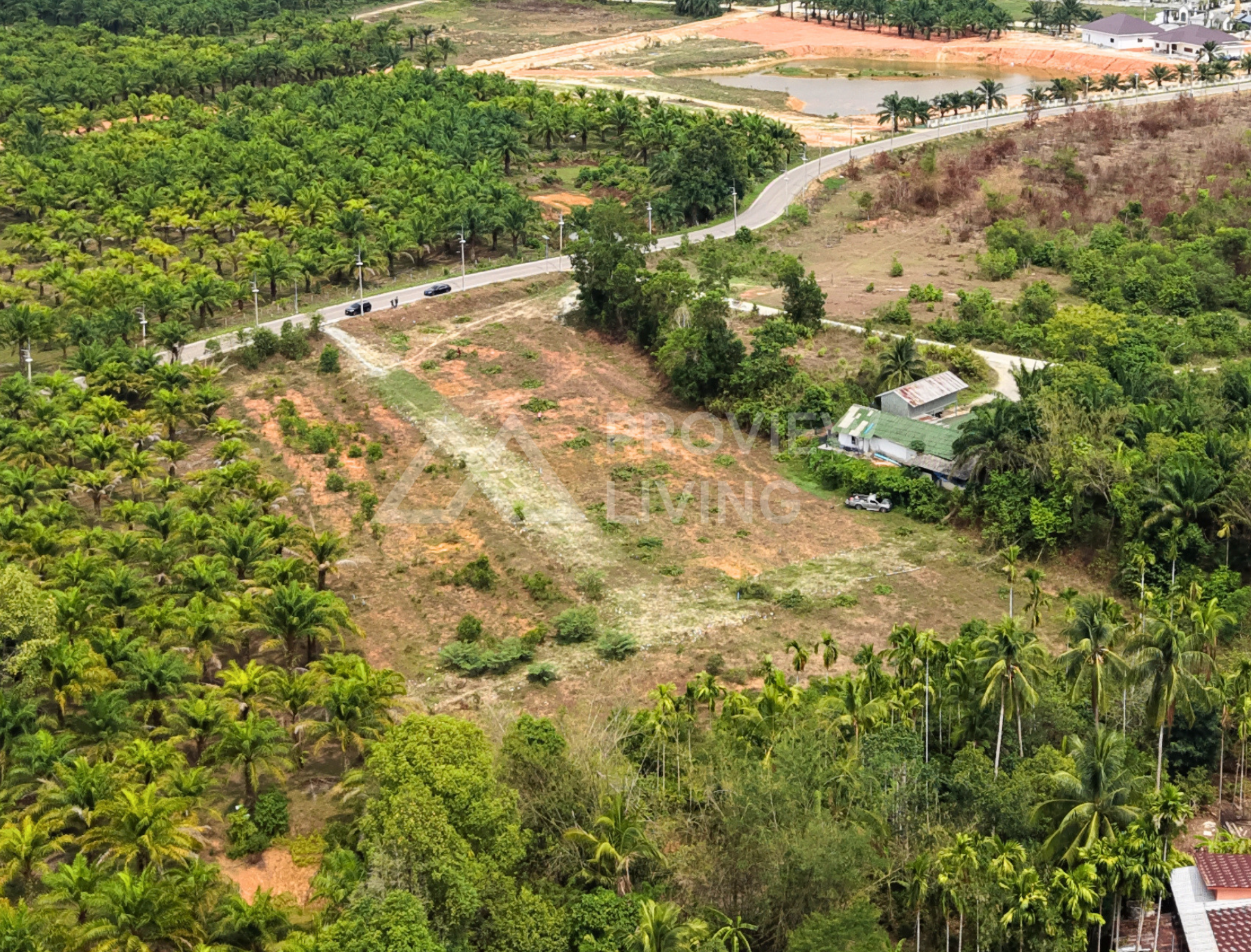 ขายที่ดินแบ่งล็อค @ระนอง ใกล้ The Baroni Ranong 400 ม. โซน 14 โค้ง ใกล้สนามบิน 9 กม.