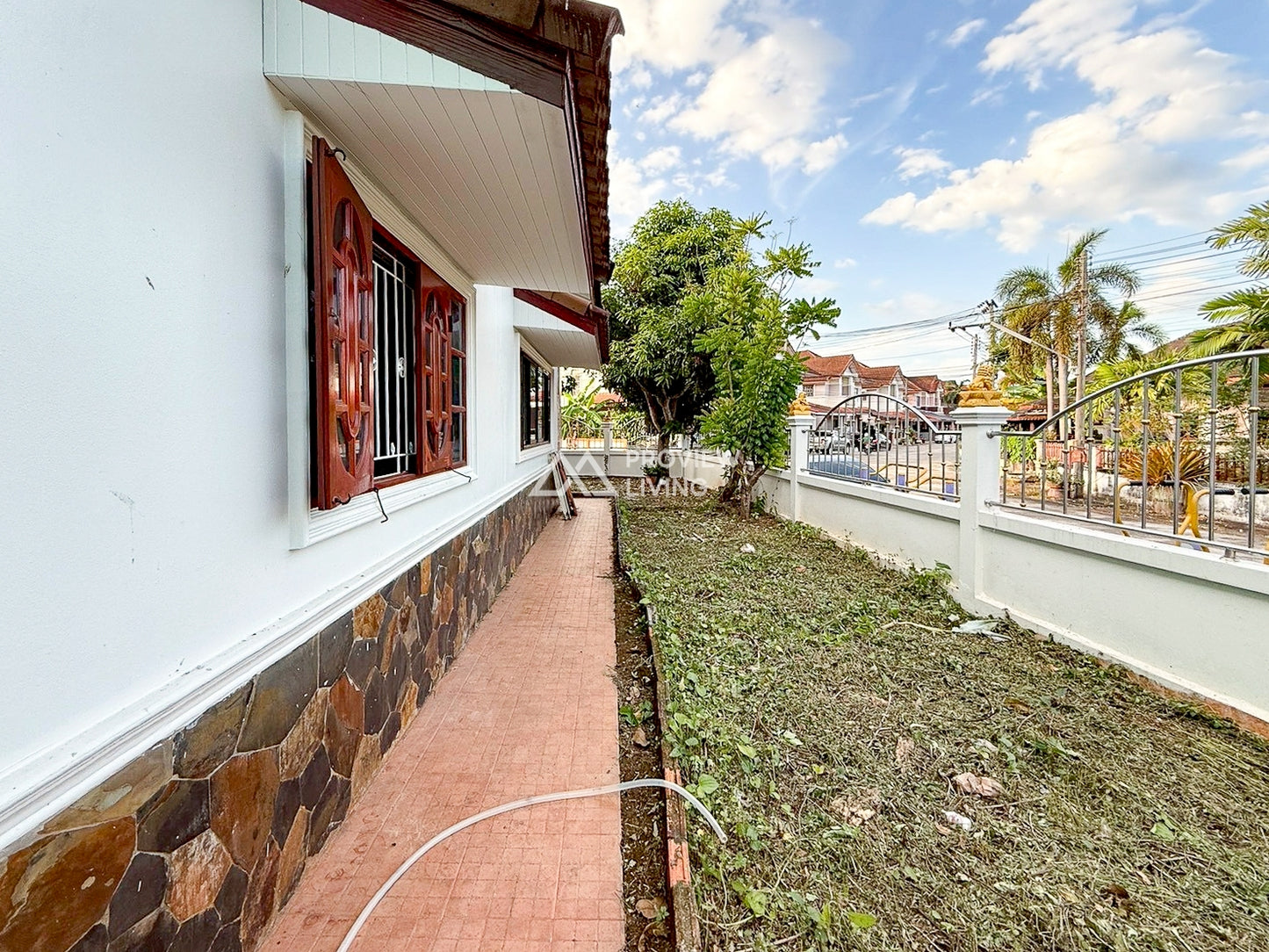 [ขายด่วน] บ้านเดี่ยวชั้นเดียว หลังมุม ถนนพ่อขุนทะเล หมู่บ้านโกลเด้นท์โฮม ขนาด 69.6 ตร.วา | 3 ห้องนอน 2 ห้องน้ำ 2 จอดรถ