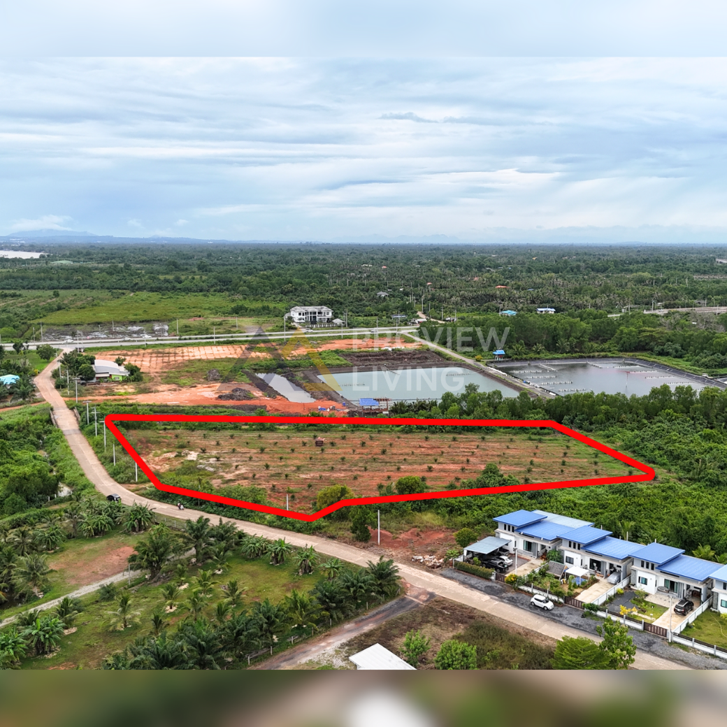 [ขายด่วน] ที่ดินเปล่าแปลงใหญ่ วิวโปร่ง ใกล้สะพานศรีสุราษฎร์ฯ ขนาด 6 ไร่ 3 งาน 25.9 ตร.ม. หน้ากว้าง 120 เมตร