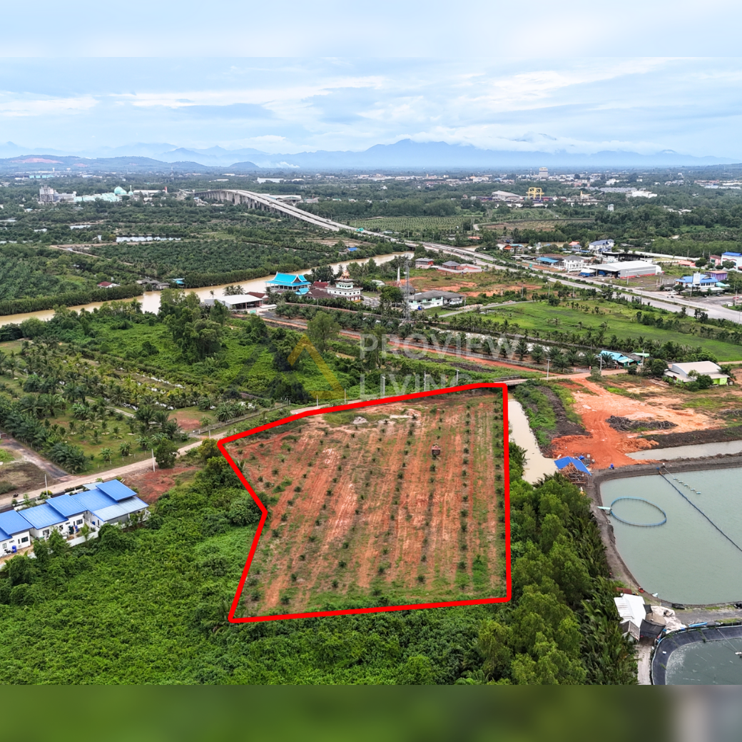 [ขายด่วน] ที่ดินเปล่าแปลงใหญ่ วิวโปร่ง ใกล้สะพานศรีสุราษฎร์ฯ ขนาด 6 ไร่ 3 งาน 25.9 ตร.ม. หน้ากว้าง 120 เมตร