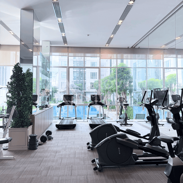 Urgent sale: The Garden Condo, corner unit, Building C, 5th floor, 30 sq.m. Near Surat Hospital, only 650 meters.