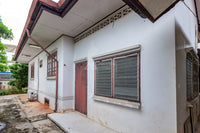 [Sold Out] 2nd-hand house Soi Luksuea 7, next to Don Nok Market. Large house, spacious 110 sq.w. Less than 3 million baht, great value!! 23 meters wide. Surat Thani. 3 bedrooms, 2 bathrooms.