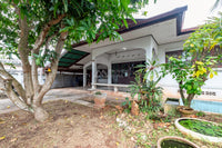 [Sold Out] 2nd-hand house Soi Luksuea 7, next to Don Nok Market. Large house, spacious 110 sq.w. Less than 3 million baht, great value!! 23 meters wide. Surat Thani. 3 bedrooms, 2 bathrooms.