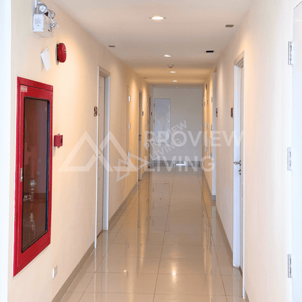 Urgent sale: The Garden Condo, corner unit, Building C, 5th floor, 30 sq.m. Near Surat Hospital, only 650 meters.