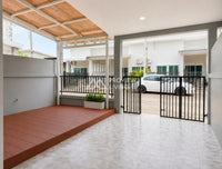 Urgent sale: Two-story detached house, Siraphat Private Thung Gong. 3 bedrooms, 2 bathrooms. Near Bangkok Hospital, Central Plaza, and Surat Thani Hospital.