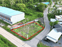 Urgent Sale: Vacant land, 1 ngan 1.5 sq. wa., prime location near Wat Pradu, close to Surat Thani Hospital and Central Surat Thani. 19-meter frontage, 24-meter depth. Suitable for residential development.