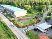 Urgent Sale: Vacant land, 1 ngan 1.5 sq. wa., prime location near Wat Pradu, close to Surat Thani Hospital and Central Surat Thani. 19-meter frontage, 24-meter depth. Suitable for residential development.