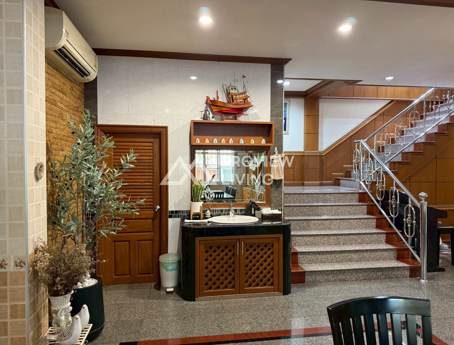 [ขายด่วน] อาคารพาณิชย์ 2 คูหา ขนาด 63.4 ตร.วา ตรงข้ามโรงเรียนวัดท่าไหร่ ใกล้กับตลาดท่าทอง ราคา 9.XX ลบ.