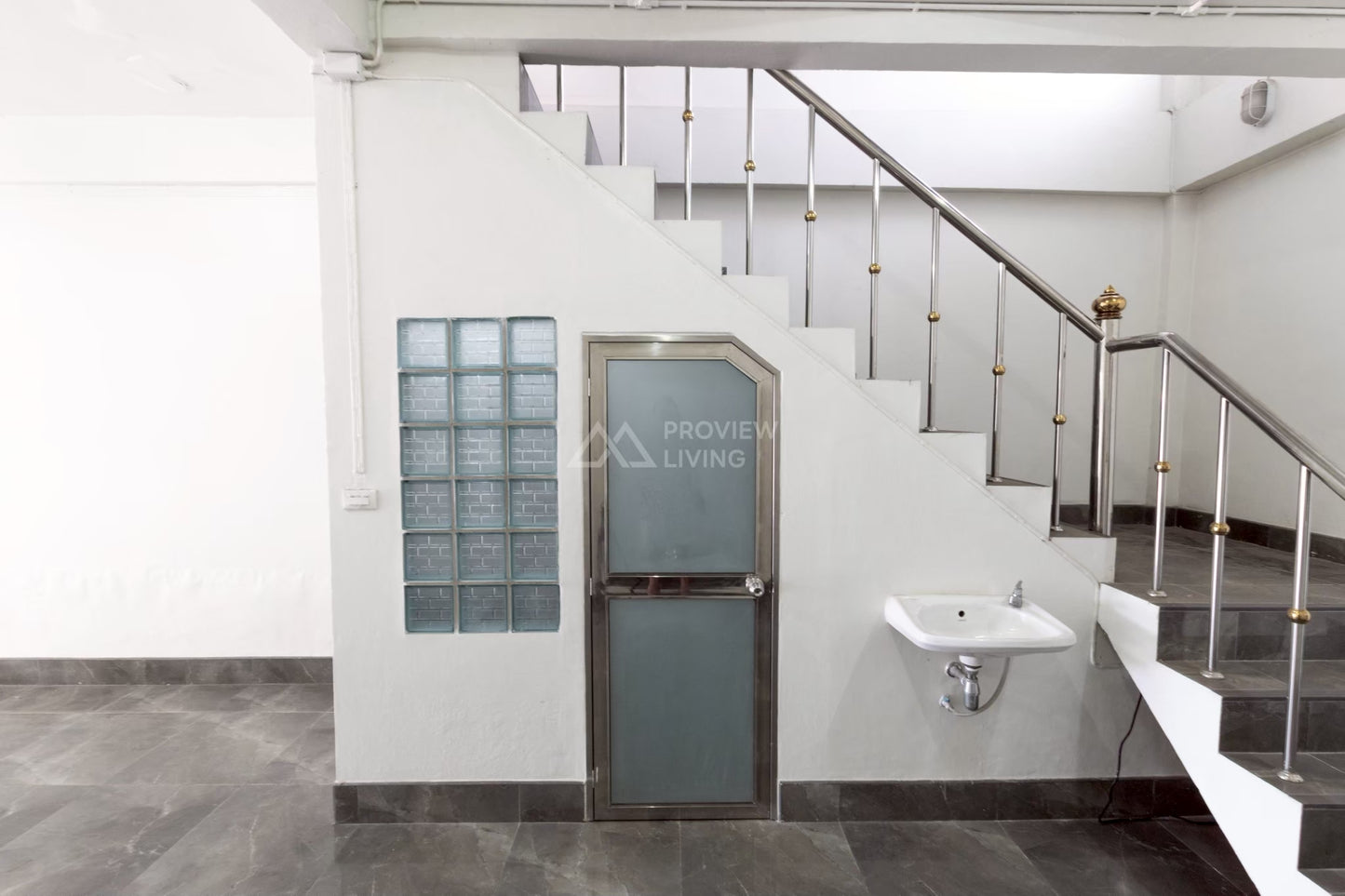 [ขาย] ตึกแถว 2 ชั้น 2 คูหา คูหาละ 2 ห้องนอน 2 ห้องน้ำ รวมขนาด 30.2 ตร.วา @ดอกนก 13 ใกล้โรงเรียนจังหวัด ศูนย์ราชการ และวิทยาลัยเทคนิค