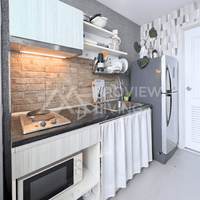 Urgent sale: The Garden Condo, corner unit, Building C, 5th floor, 30 sq.m. Near Surat Hospital, only 650 meters.