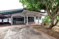 [Sold Out] 2nd-hand house Soi Luksuea 7, next to Don Nok Market. Large house, spacious 110 sq.w. Less than 3 million baht, great value!! 23 meters wide. Surat Thani. 3 bedrooms, 2 bathrooms.
