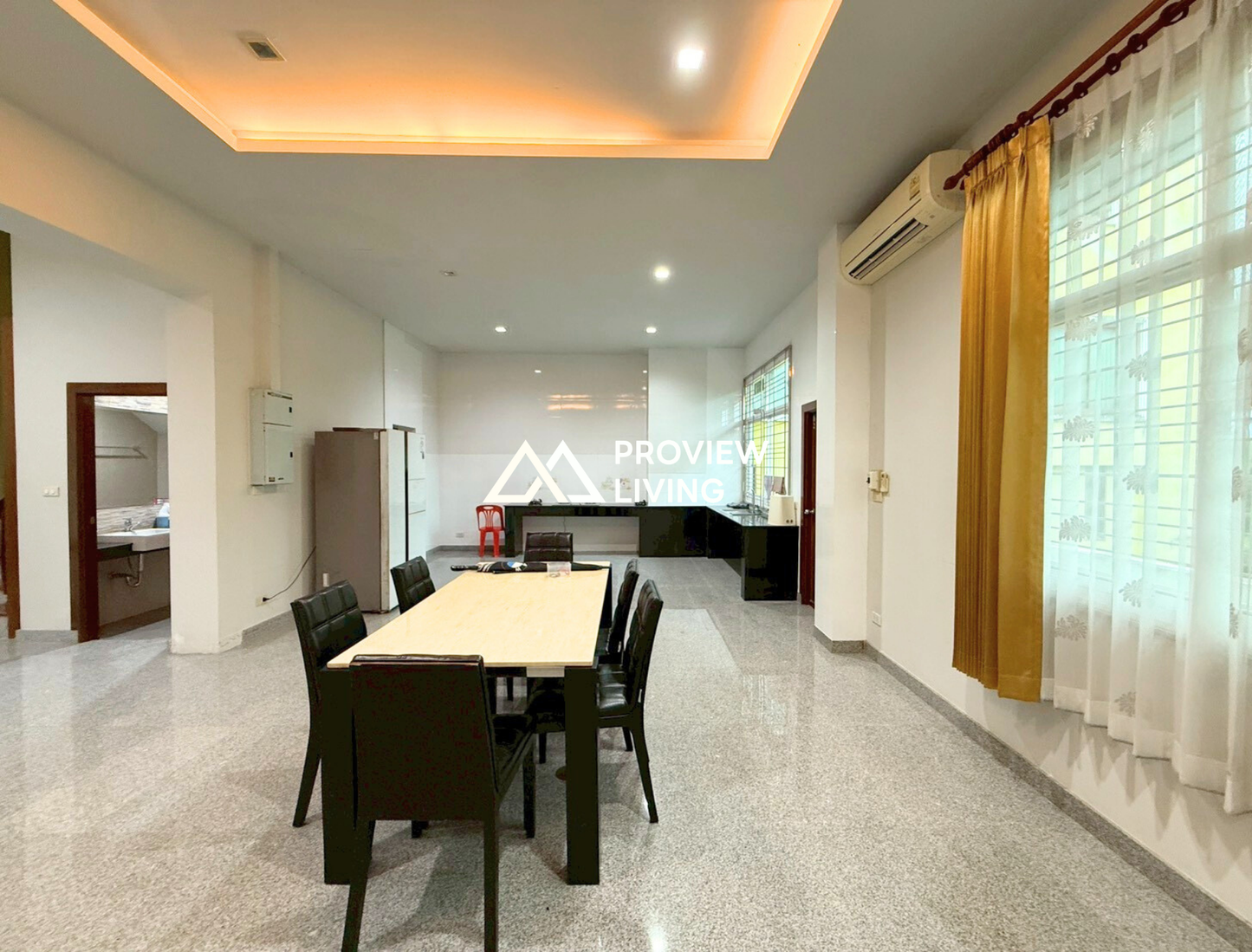 [ขายด่วน] อาคารพาณิชย์ 2 คูหา ขนาด 50 ตร.วา 4 ห้องนอน 5 ห้องน้ำ แถมแอร์ 6 ตัว ใกล้ที่ว่าการอำเภอคีรีรัฐนิคม ราคา 6.XX ลบ.