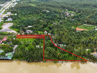 [For Sale] BS-06 Waterfront land 1 rai 2 ngan 83.5 square wah, next to Ar Tia Restaurant. 6 MB. Riverside, beautiful view. Suitable for a resort, restaurant, or cafe. Surat Thani.