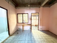 Urgent Sale: Corner House in Surat Thani, large plot, good location – Saowaluck 1 Village Soi 19, 2-story house, 8.5 meters wide, 90.5 sq. wah. Price only 2.XX million. 2 beds, 2 baths.