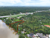 [For Sale] BS-06 Waterfront land 1 rai 2 ngan 83.5 square wah, next to Ar Tia Restaurant. 6 MB. Riverside, beautiful view. Suitable for a resort, restaurant, or cafe. Surat Thani.