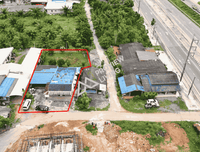 Urgent Sale: House with land near Khao Nipon Police Station, Wiang Sa District, Surat Thani Province. Total area 162.4 sq. wah. 2 bedrooms, 1 bathroom, 1 kitchen, 1 living room, and a backyard area suitable for a vegetable garden or other construction.