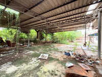 Urgent Sale: Corner House in Surat Thani, large plot, good location – Saowaluck 1 Village Soi 19, 2-story house, 8.5 meters wide, 90.5 sq. wah. Price only 2.XX million. 2 beds, 2 baths.