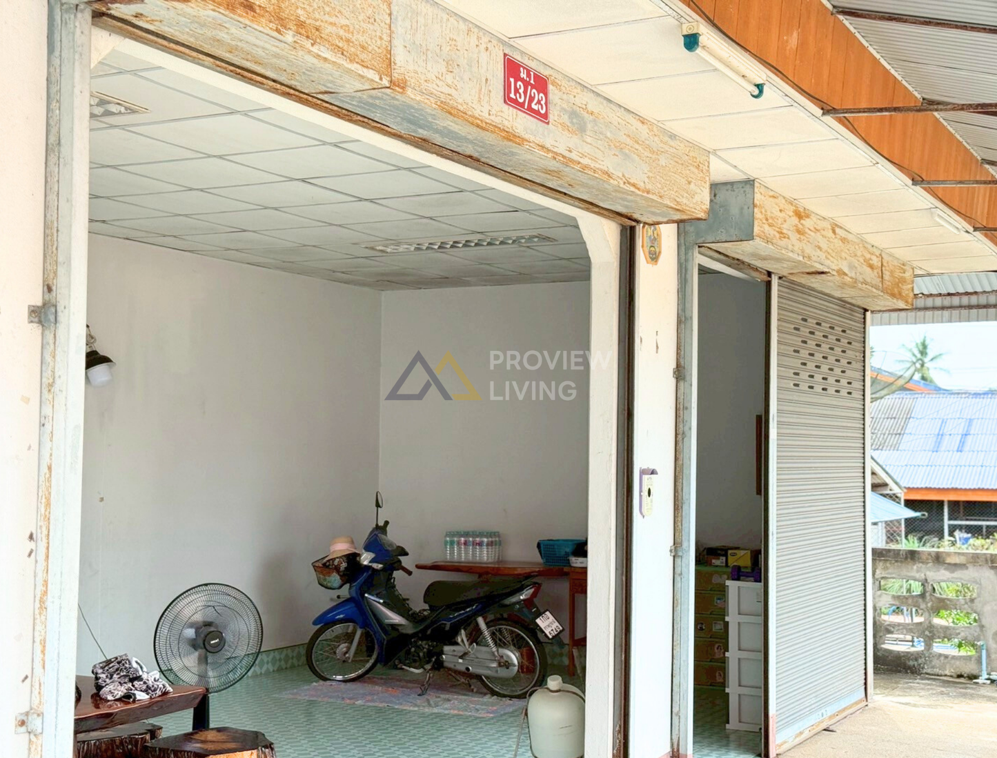 [ขายด่วน] บ้านพร้อมที่ดินใกล้สถานีภูธรตำรวจเขานิพนธ์ อำเภอเวียงสระ จ.สุราษฎร์ธานี พื้นที่รวม 162.4 ตร.วา 2 ห้องนอน 1 ห้องน้ำ 1 ห้องครัว 1 ห้องนั่งเล่น และพื้นที่สวนหลังบ้านพร้อมปรับเป็นสวนครัวหรือสิ่งปลูกสร้างอื่นๆ