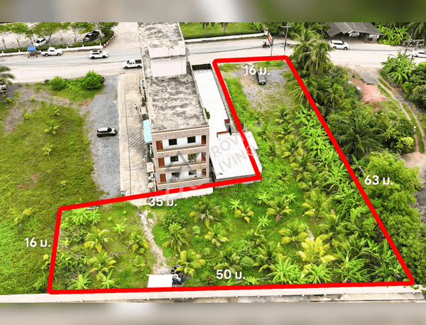 URGENT SALE - L-shaped commercial land behind HomePro, near Central and Lotus Suratthani. Area 1 rai 8.4 sq. wah, frontage 16 m.