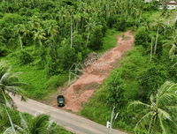 Urgent sale! Vacant land 1 rai 1 ngan 57.3 sq. wah (2,229.2 sq. meters) in a prime location near Wat Pradu, behind HomePro, close to Surat Thani Hospital and CentralSurat Thani. 18-meter frontage.