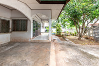 [Sold Out] 2nd-hand house Soi Luksuea 7, next to Don Nok Market. Large house, spacious 110 sq.w. Less than 3 million baht, great value!! 23 meters wide. Surat Thani. 3 bedrooms, 2 bathrooms.