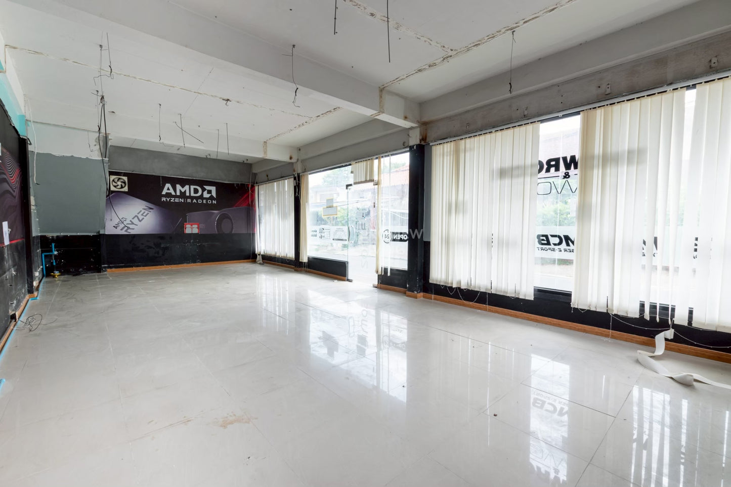 [ขายด่วน] หอพัก 3 ชั้น 8 ห้องนอน 4 ห้องน้ำ พื้นที่ 21.9 ตร.วา ทำเลที่ตั้งติดประตูหลังโรงเรียนจังหวัด 200 เมตร ทำเลดี ราคาสุดคุ้ม 3.X ล้าน