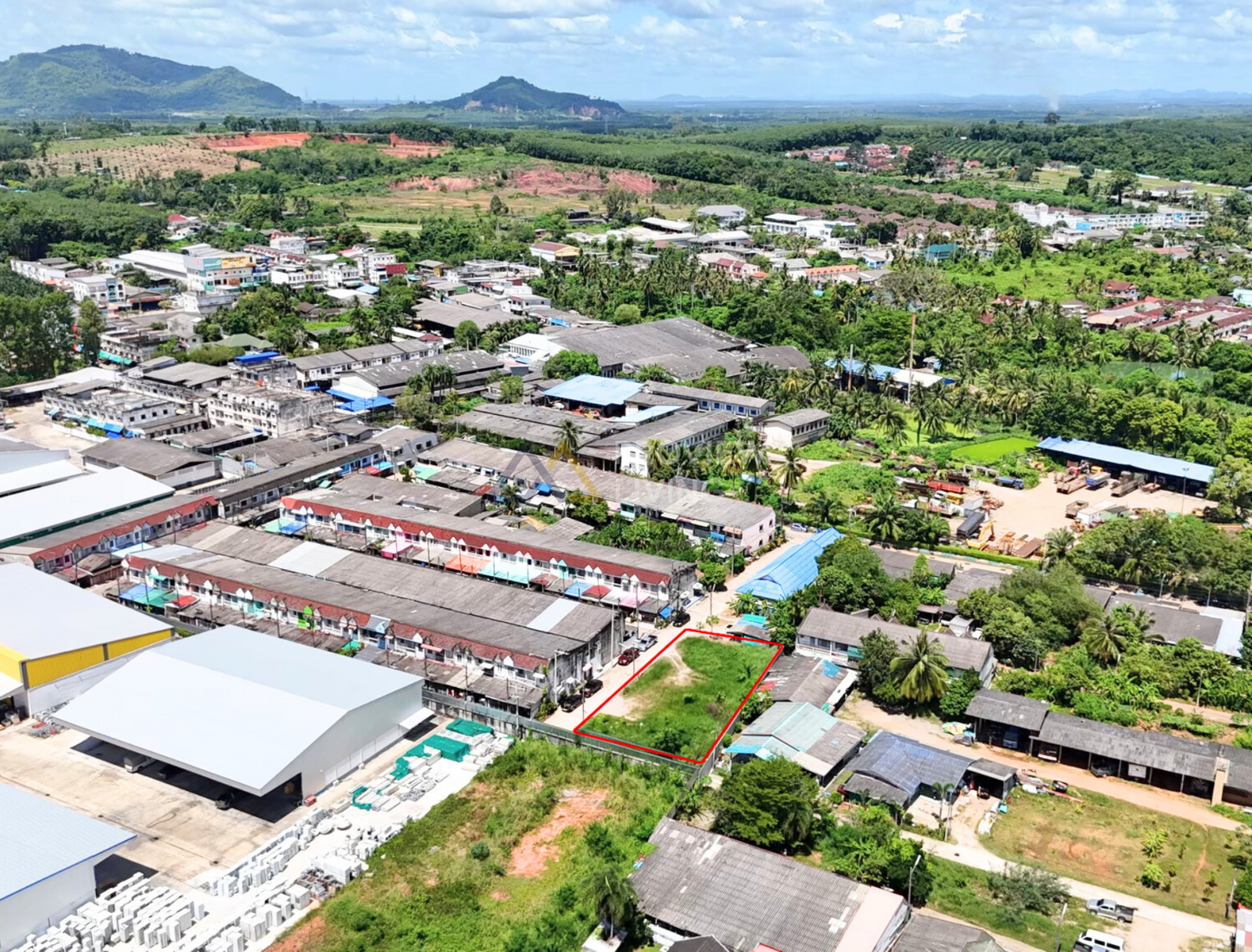 [ขายด่วน] ขายด่วน ที่ดินเปล่าพร้อมใช้ ใจกลางพุนพิน ขนาด 2 งาน 29.1 ตร.ว. หน้ากว้าง 39 เมตร ถมแล้วพร้อมพัฒนา ใกล้พุนพินวิลล่า และบริษัท สุราษฎร์ซีฟู้ดส์ จำกัด