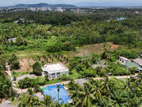 [FOR SALE] BS-02 Land + Single-story house, 274.6 rai, Soi Charoen Uthit (near Tsubame), near Suratthani Hospital, Central Plaza, community area