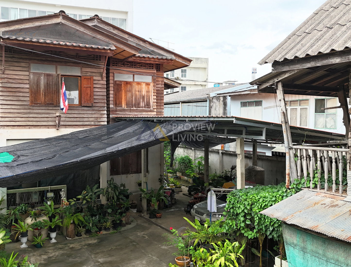 [ขายด่วน] ที่ดินพร้อมสิ่งปลูกสร้าง 230 ตร.ว. กลางเมืองสุราษฎร์ธานี หลังไปรษณีย์ ใกล้ รร.สตรีสุราษฎร์ ติดถนน 2 ด้าน (ถนนเปรมจิตรประชา และถนนวัดธรรมบูชา)