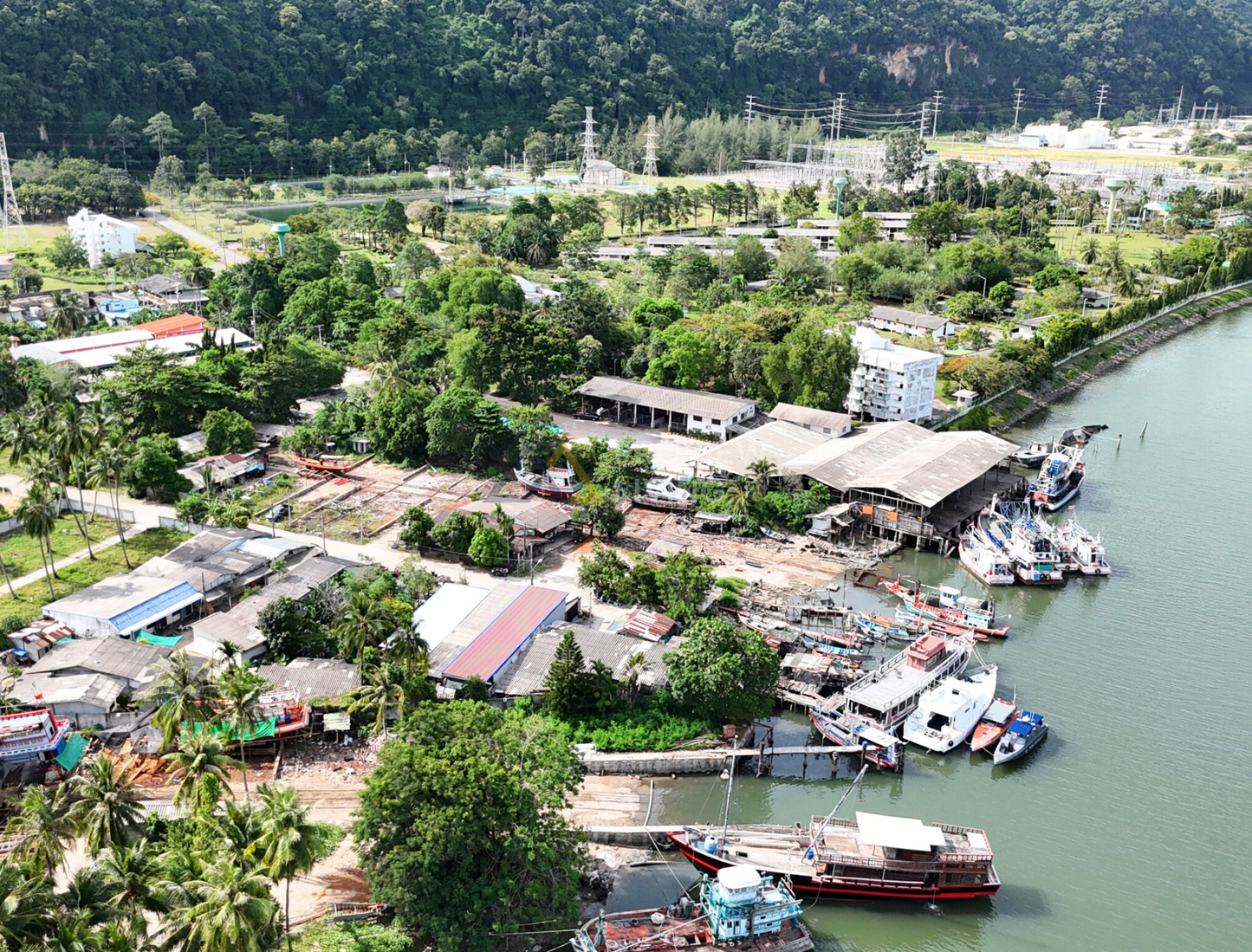 [ขายด่วน] ที่ดินขนาดใหญ่ 2 ไร่ 40 ตร.วา พร้อมอู่เรือเก่า ใกล้โรงไฟฟ้าขนอม ติดถนน – ติดคลอง – พร้อมใช้  @ขนอม สิชล นครศรีธรรมราช