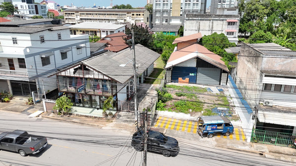 [FOR SALE] Land + Suit Shop Building 222.4 sq.wah. 22m frontage, Karunrat Rd., Makham Tia, Mueang Surat Thani