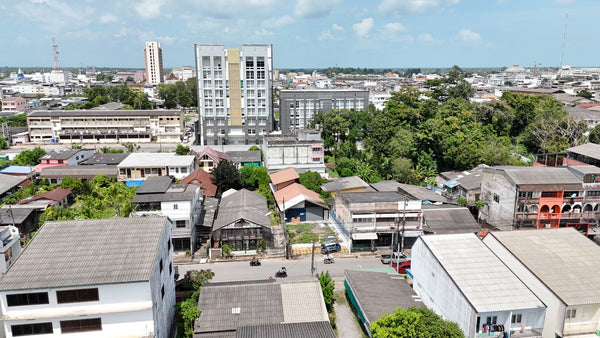 [FOR SALE] Land + Suit Shop Building 222.4 sq.wah. 22m frontage, Karunrat Rd., Makham Tia, Mueang Surat Thani