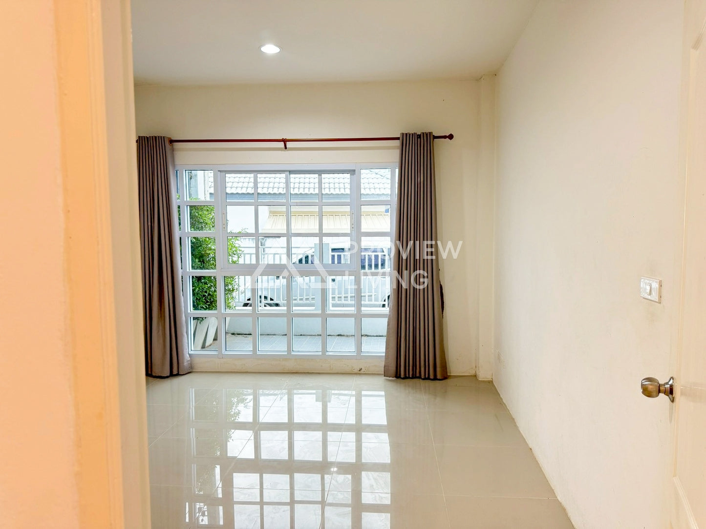 [ขายด่วน] บ้านแฝด โครงการวิลล่าเทมโป้ ซอยโกเตง | 33.2 ตร.วา | 2 ห้องนอน 2 ห้องน้ำ 2 จอดรถ