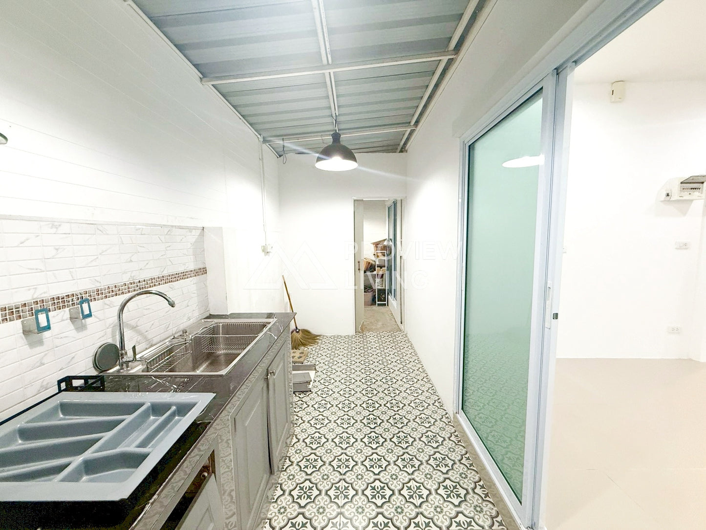 [ขายด่วน] บ้านแฝด โครงการวิลล่าเทมโป้ ซอยโกเตง | 33.2 ตร.วา | 2 ห้องนอน 2 ห้องน้ำ 2 จอดรถ