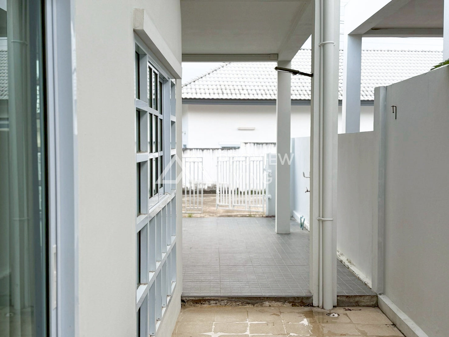 [ขายด่วน] บ้านแฝด โครงการวิลล่าเทมโป้ ซอยโกเตง | 33.2 ตร.วา | 2 ห้องนอน 2 ห้องน้ำ 2 จอดรถ