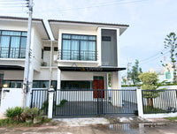 ขายด่วน บ้านเดี่ยว 2 ชั้น เดอะคิวบิก เฮาส์ เฟส 4 ซอยกำนันชื่น สุราษฎร์ธานี 4 นอน 3 น้ำ 47 ตร.ว. ใกล้เกาะลำพู ศาลหลักเมือง