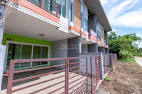 Urgent sale! Townhome in Surat Thani, 2 beds, 3 baths, behind Ban Nai Market, Pak Phraek Subdistrict, Don Sak. Size 25 sq.wa. Starting from 8.X hundred thousand baht.