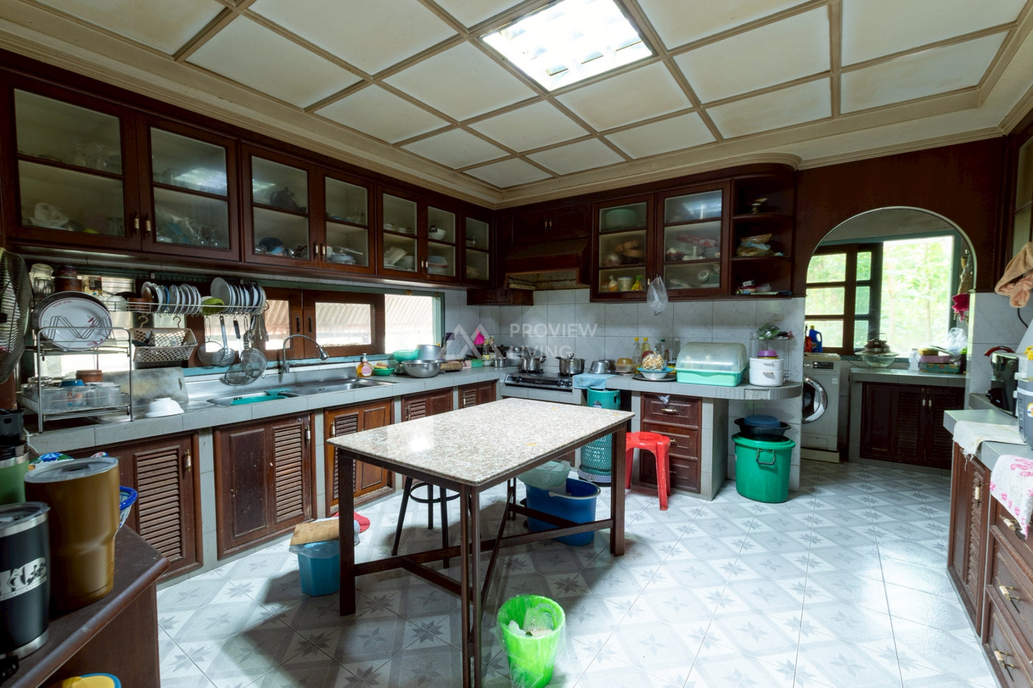 [ขายด่วน] บ้าน Rare Location...ที่ผสานความสะดวกสบายกับดีไซน์ไว้อย่างลงตัว ขนาด 114.9 ตารางวา หน้ากว้าง  19 เมตร 3 ชั้น 4 ห้องนอน 5 ห้องน้ำ  ซอยอำเภอ 5 ใกล้โรงเรียนเทพมิตรศึกษา และห้างสหไทย